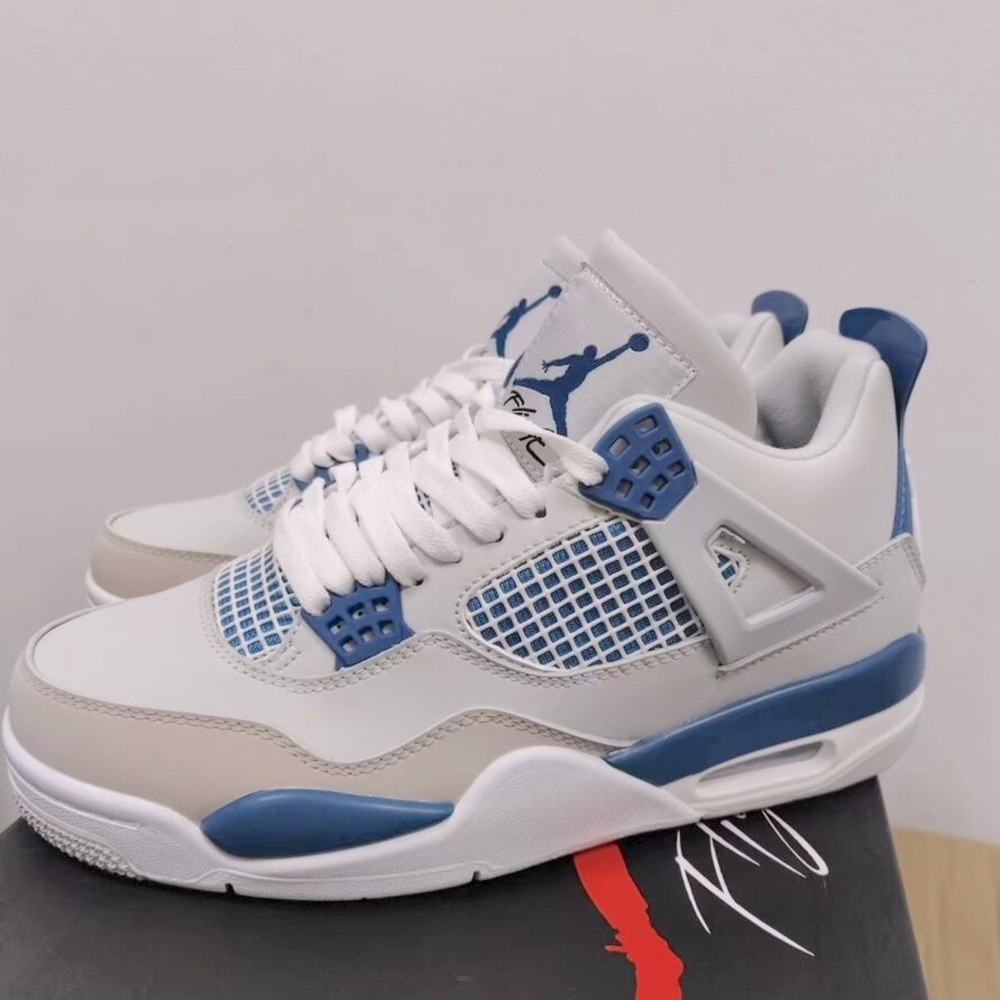 Jordan 4 Retro ‘Military Blue’